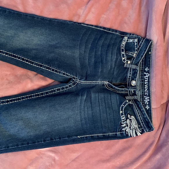 Answer me jeans size 8/9 way to big for me I bought them for 45$ - Picture 2 of 3